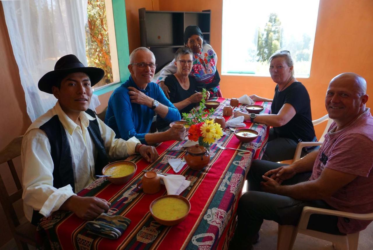 Tikawasi Homestay Comunidad Pueblo Isla Amantani José Luis Ocosuyo Bagian luar foto