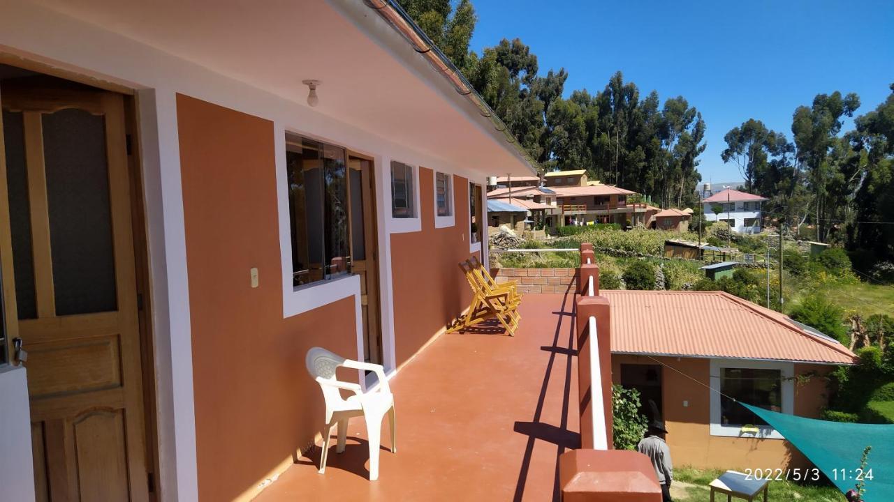 Tikawasi Homestay Comunidad Pueblo Isla Amantani José Luis Ocosuyo Bagian luar foto