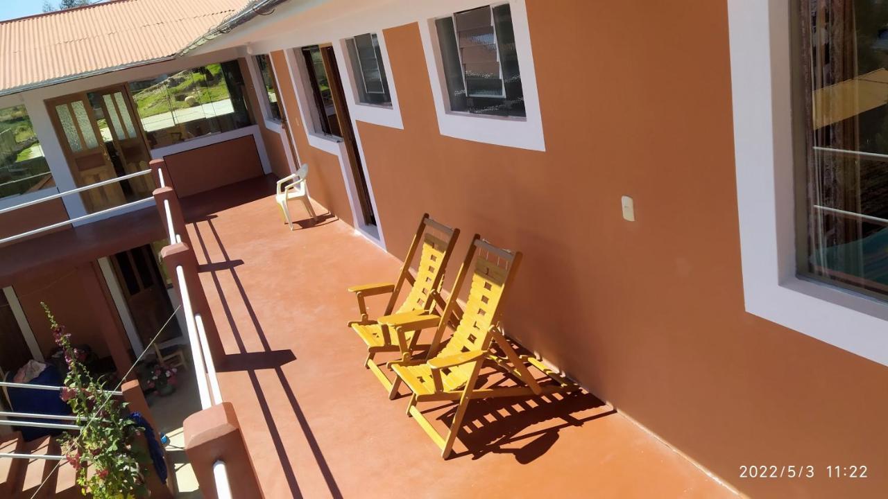 Tikawasi Homestay Comunidad Pueblo Isla Amantani José Luis Ocosuyo Bagian luar foto
